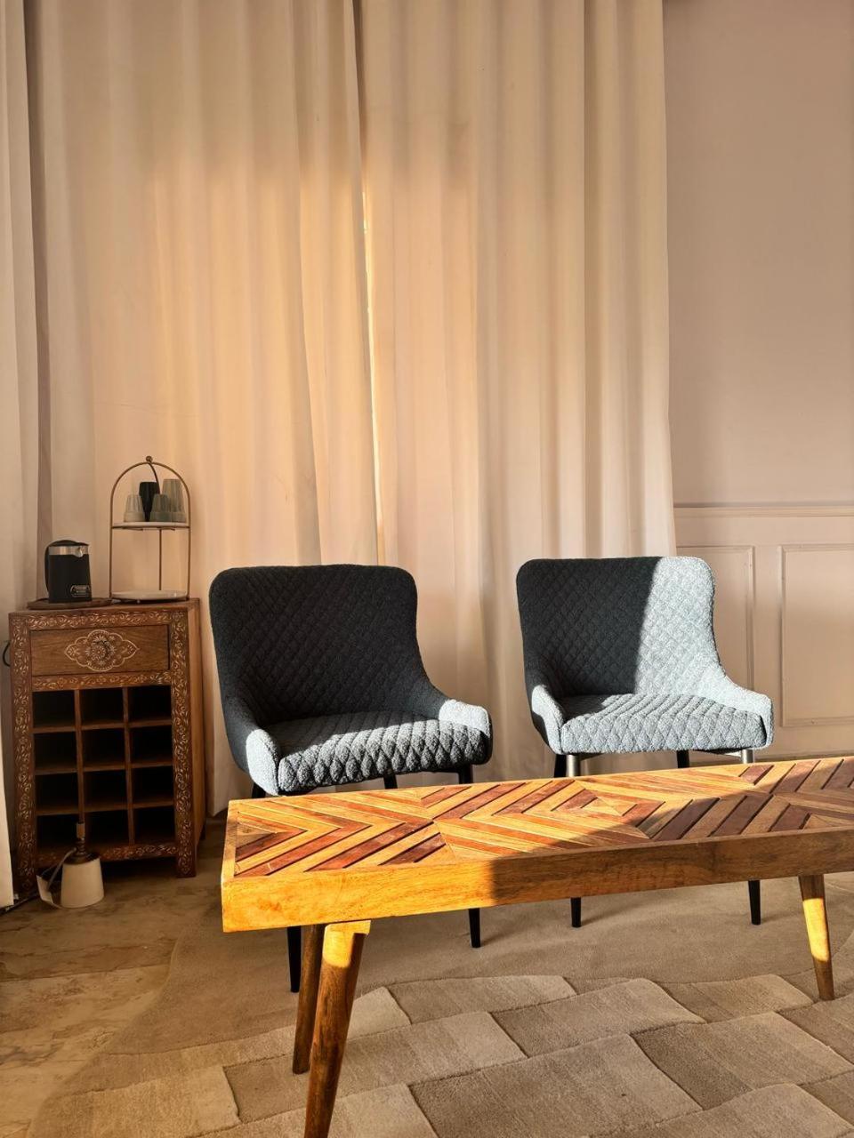 Exstasy Stays - Bathtub Rooms & Cafe - Your Romantic & Cozy Getaway - Thhpsociety - مكتزور المظهر الخارجي الصورة
