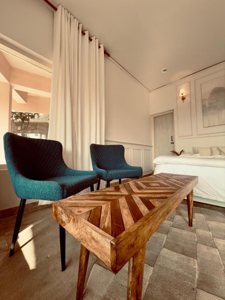Exstasy Stays - Bathtub Rooms & Cafe - Your Romantic & Cozy Getaway - Thhpsociety - مكتزور المظهر الخارجي الصورة
