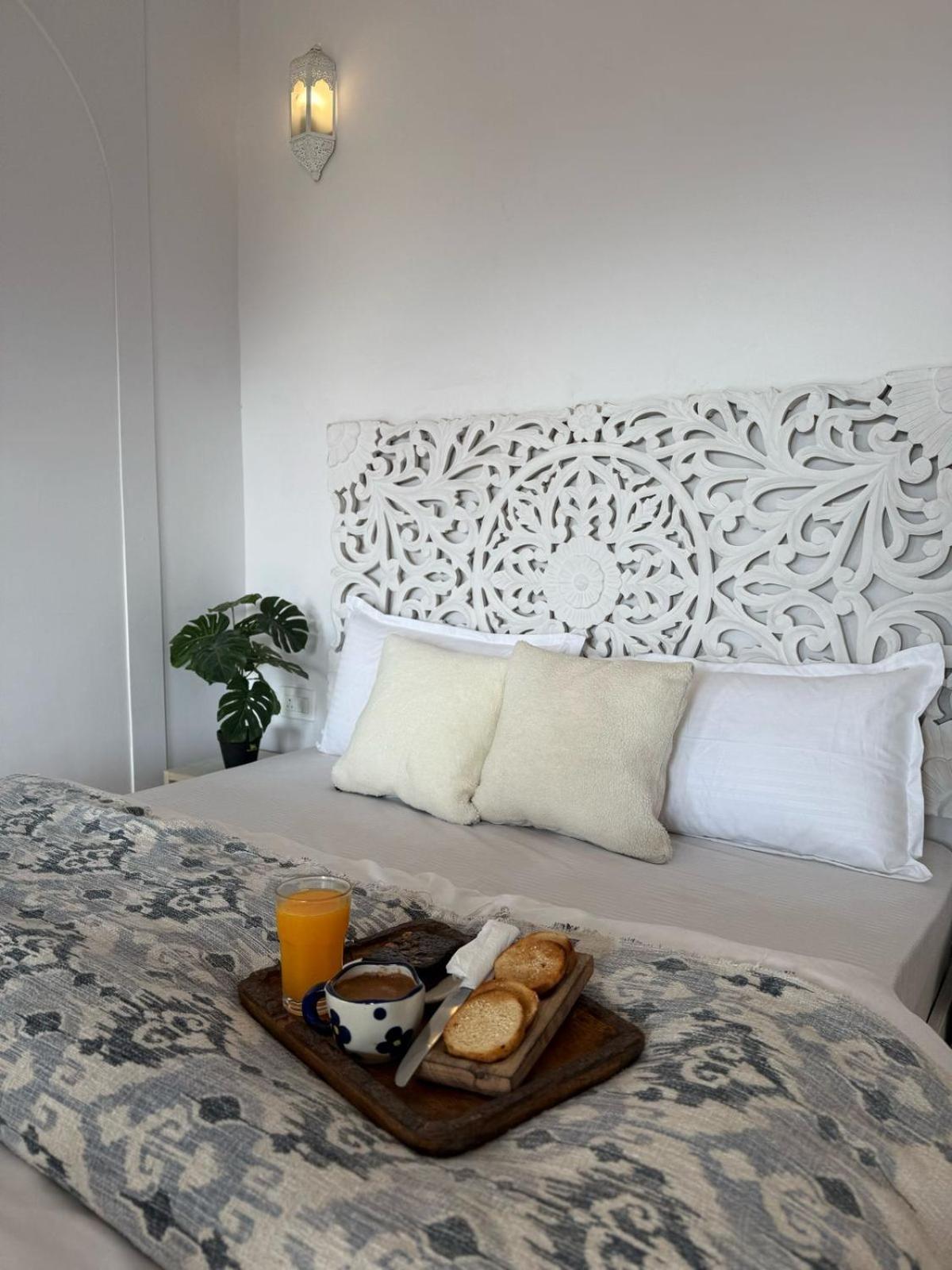 Exstasy Stays - Bathtub Rooms & Cafe - Your Romantic & Cozy Getaway - Thhpsociety - مكتزور المظهر الخارجي الصورة